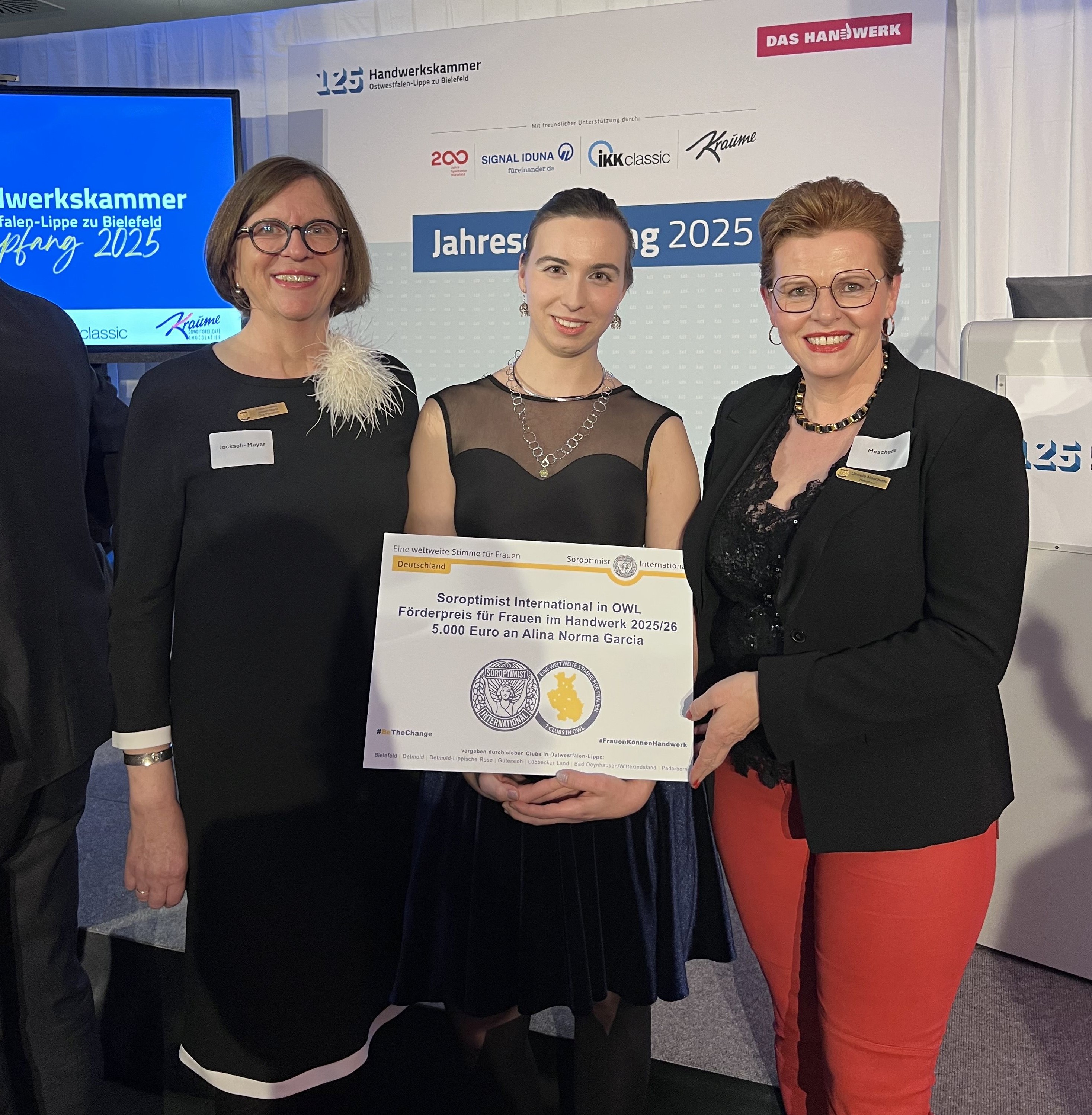 Verleihung Handwerkerinnen Förderpreis an Alina Garcia